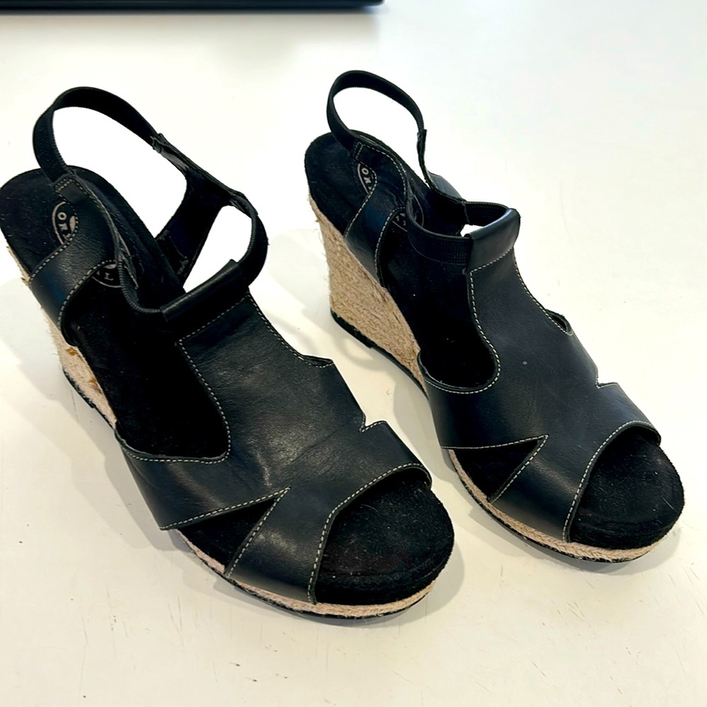 Black Dr Scholls wedge sandals